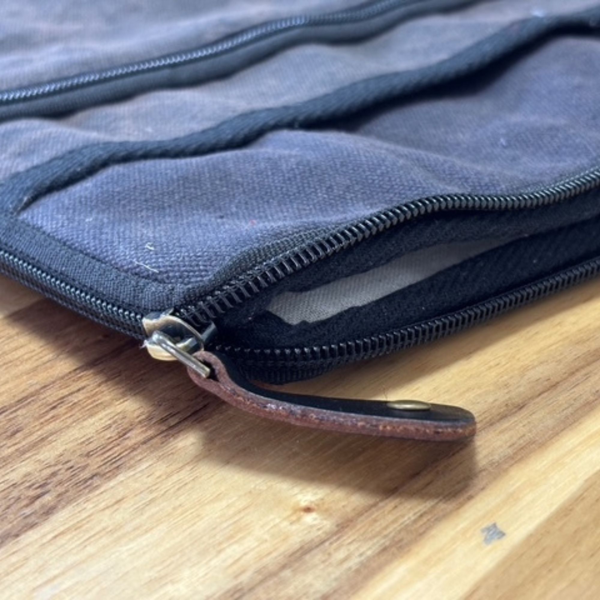 Stonewash Travel Laptop Pouch - Charcoal - Image 3