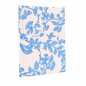 bG9jYWw6Ly9tZWRpYS85Sy8wRS82MFIzMEMxRzZXUzMwRTlLLzE2MGVmOGUxLmpwZWc.jpg Cotton Bound Notebooks 20x15cm - 96 pages - Pale Blue Floral