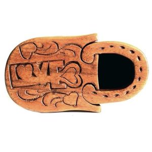 bG9jYWw6Ly9tZWRpYS85TS9DRS82MFIzMEMxRzZHUktDRTlNLzIwOGU2OTQ4LmpwZWc.jpg Bali Magic Box - Love Lock