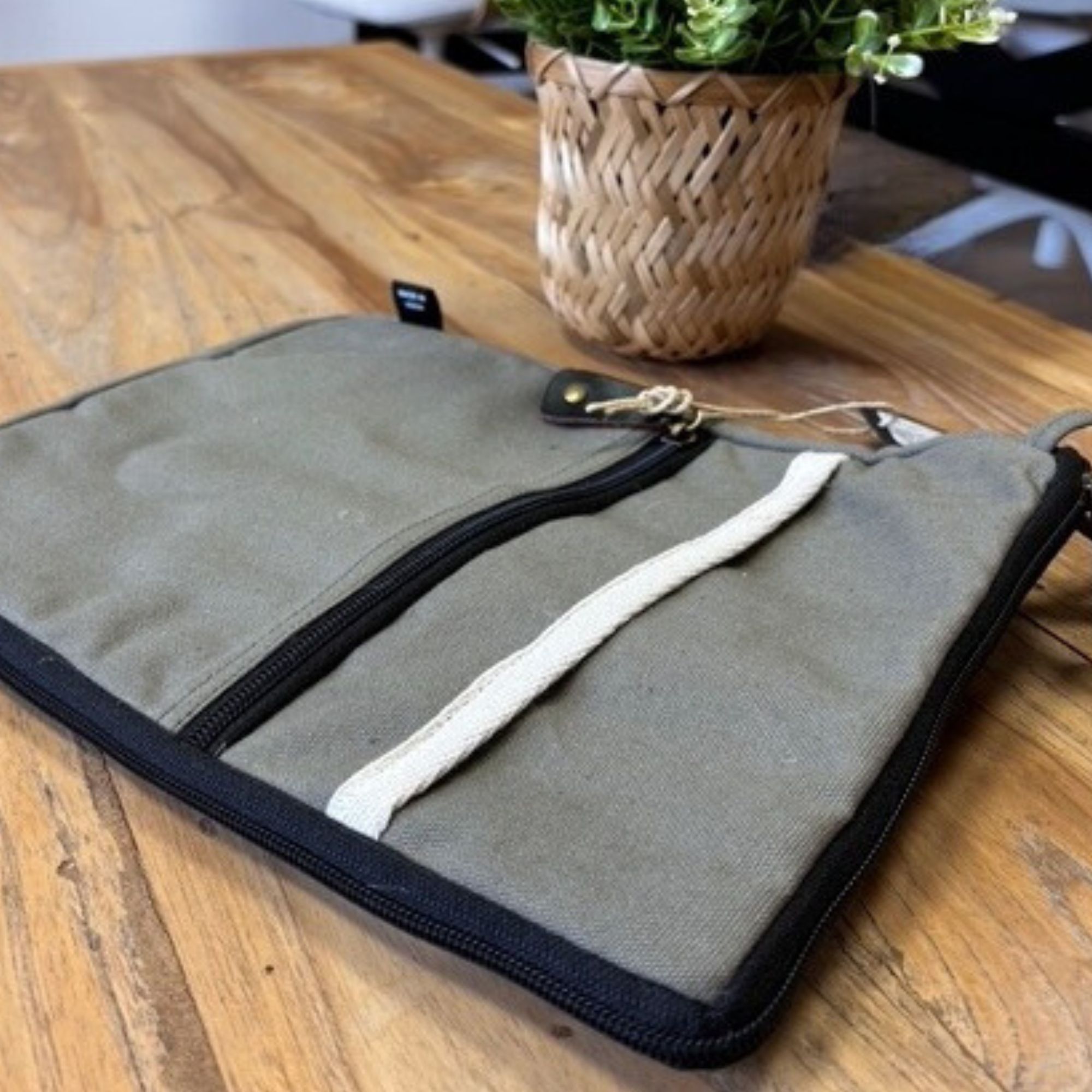 Canvas Travel Laptop Pouch - Olive - Image 4
