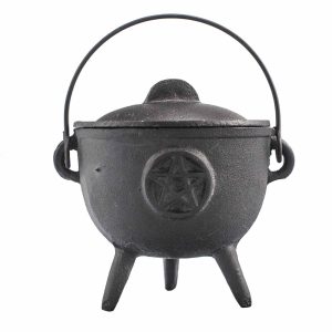 bG9jYWw6Ly9tZWRpYS85Ti9FRC82MFIzMEMxRzZSV0tFRDlOL2VlOWQwODZkLmpwZWc.jpg Cast Iron Cauldron with Pentagon 11x13cm