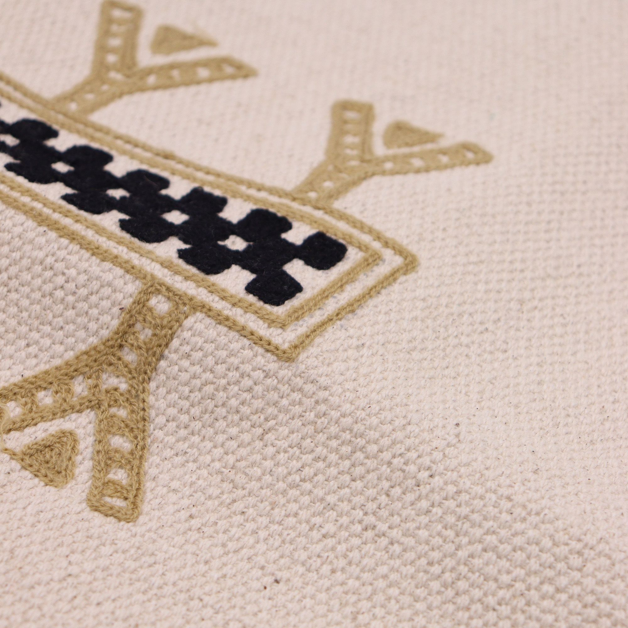 Classic Cushion Cover - Berber Design - 45x45cm - Image 2