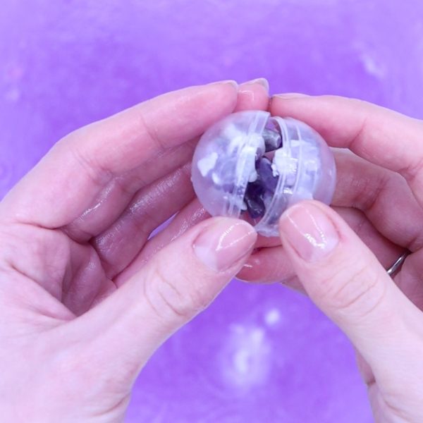 Tiger Eye Gem Bracelet Bath Bomb - Image 9