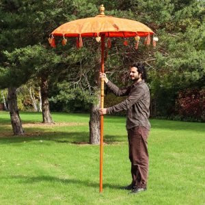 bG9jYWw6Ly9tZWRpYS8xTi9HRC82MFIzMEMxSjY0UktHRDFOL2E2Y2JmN2RiLmpwZw.jpg Bali Patio Parasol - Cotton - Orange Decor - 1.5m