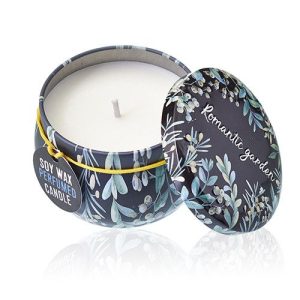bG9jYWw6Ly9tZWRpYS8xUS9DRC82MFIzMEMxRzZNVjNDRDFRL2FlMGEyNTVhLmpwZWc.jpg Art Tin Candle - Assorted Design - Romantic Garden - Tea & Rose