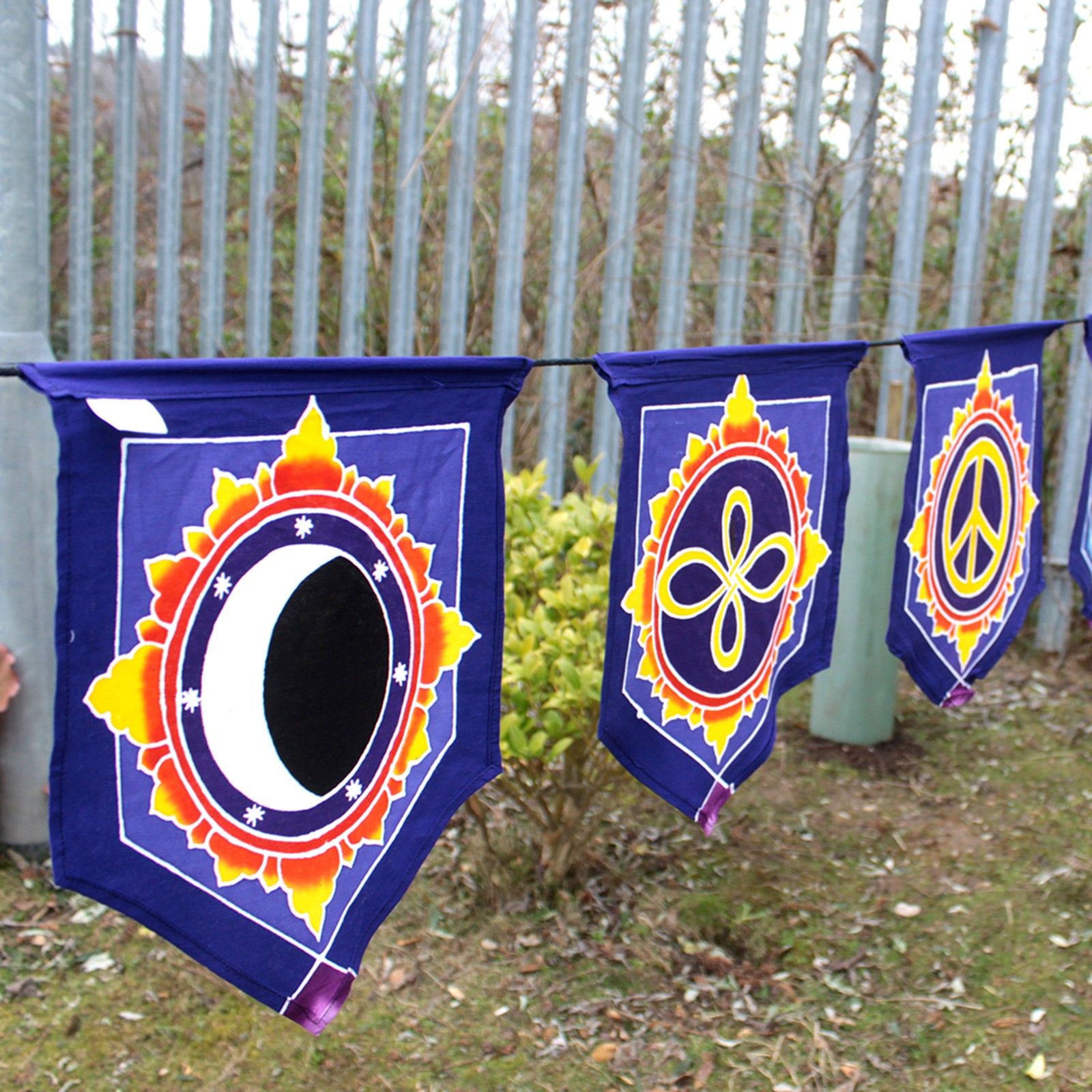 7 Flags Banner - Love in the Center - Image 4