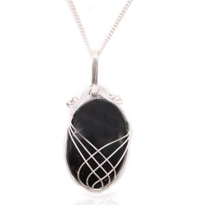 bG9jYWw6Ly9tZWRpYS9TSy84RC82MFIzMEMxRzZSVks4RFNLLzhlZDdiMWZjLmpwZWc.jpg Swirl Wrapped Gemstone Necklace - Black Onyx
