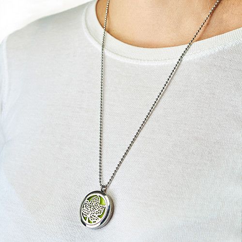 Aromatherapy Diffuser Necklace - Angel Wings 30mm - Image 5